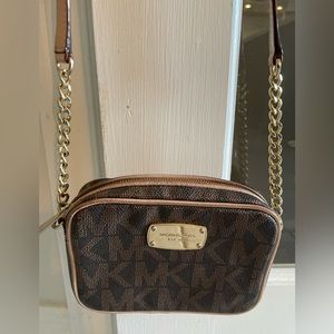 Micheal Kors mini swing purse